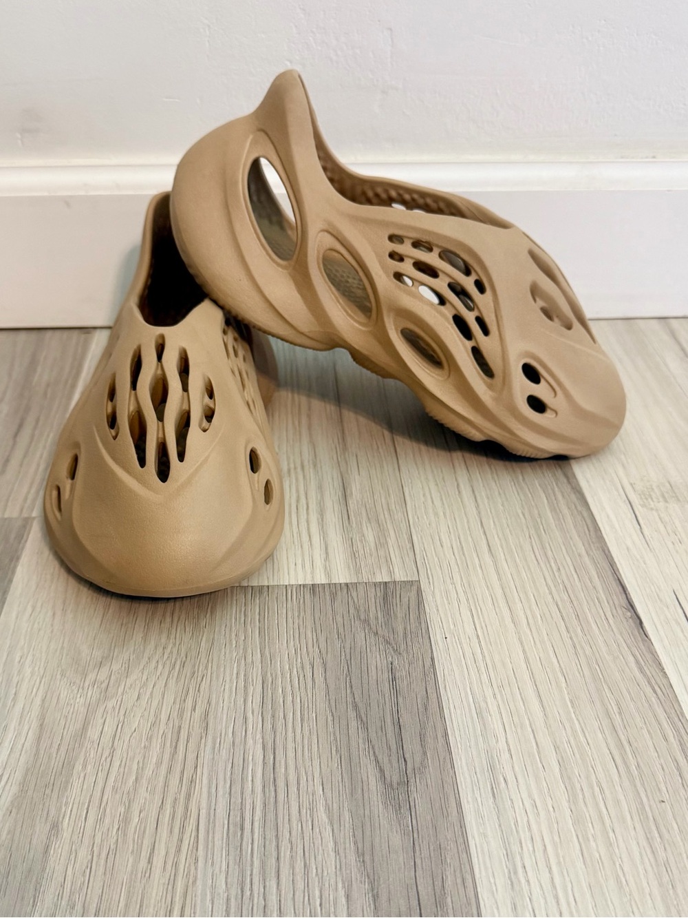 YEEZY Foam Runners Adidas 7 tan nude Slip-On Foam Clog waterproof sandals shoes